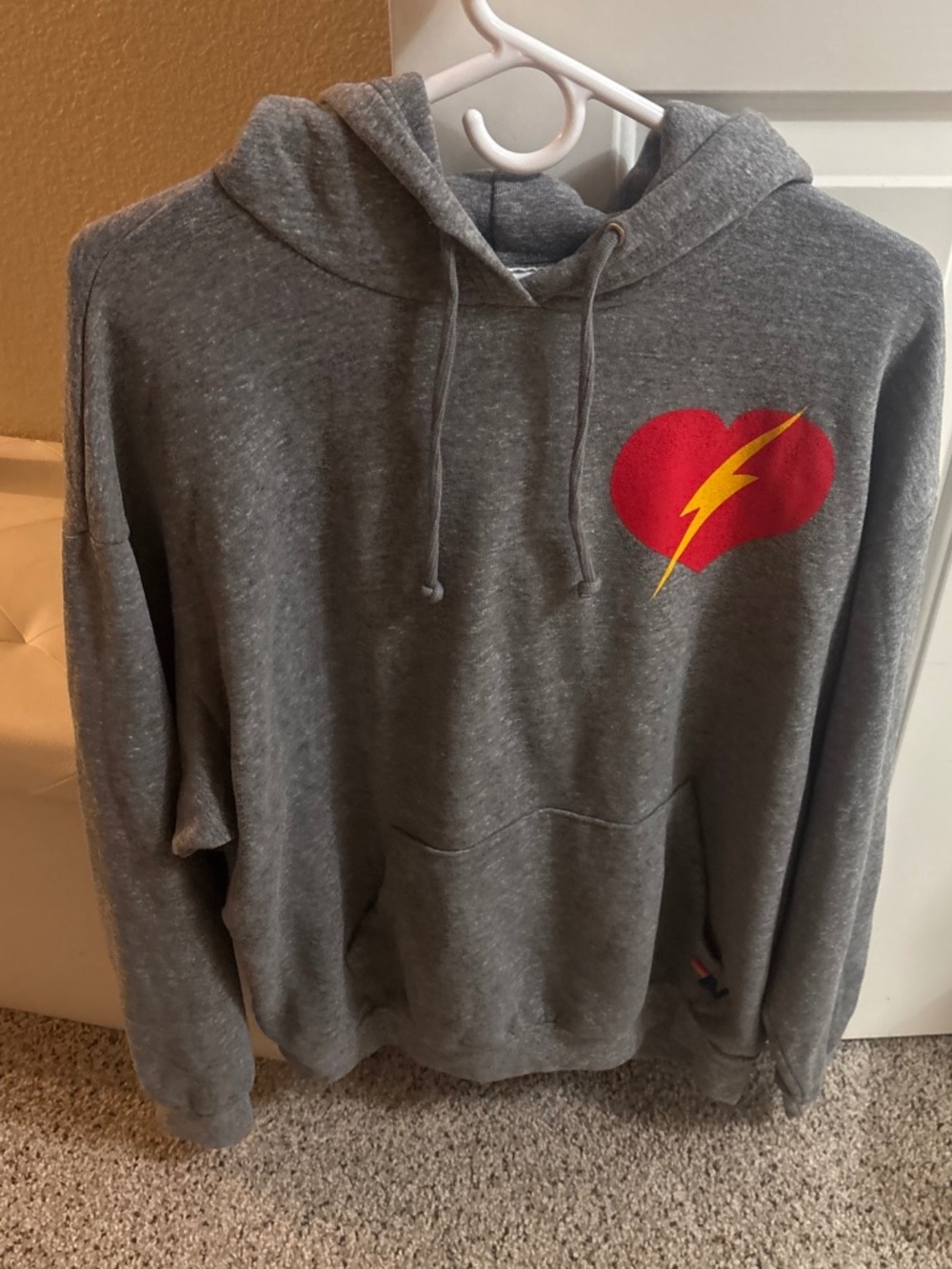 Aviator nation women’s heart bolt hoodie, brand new size medium